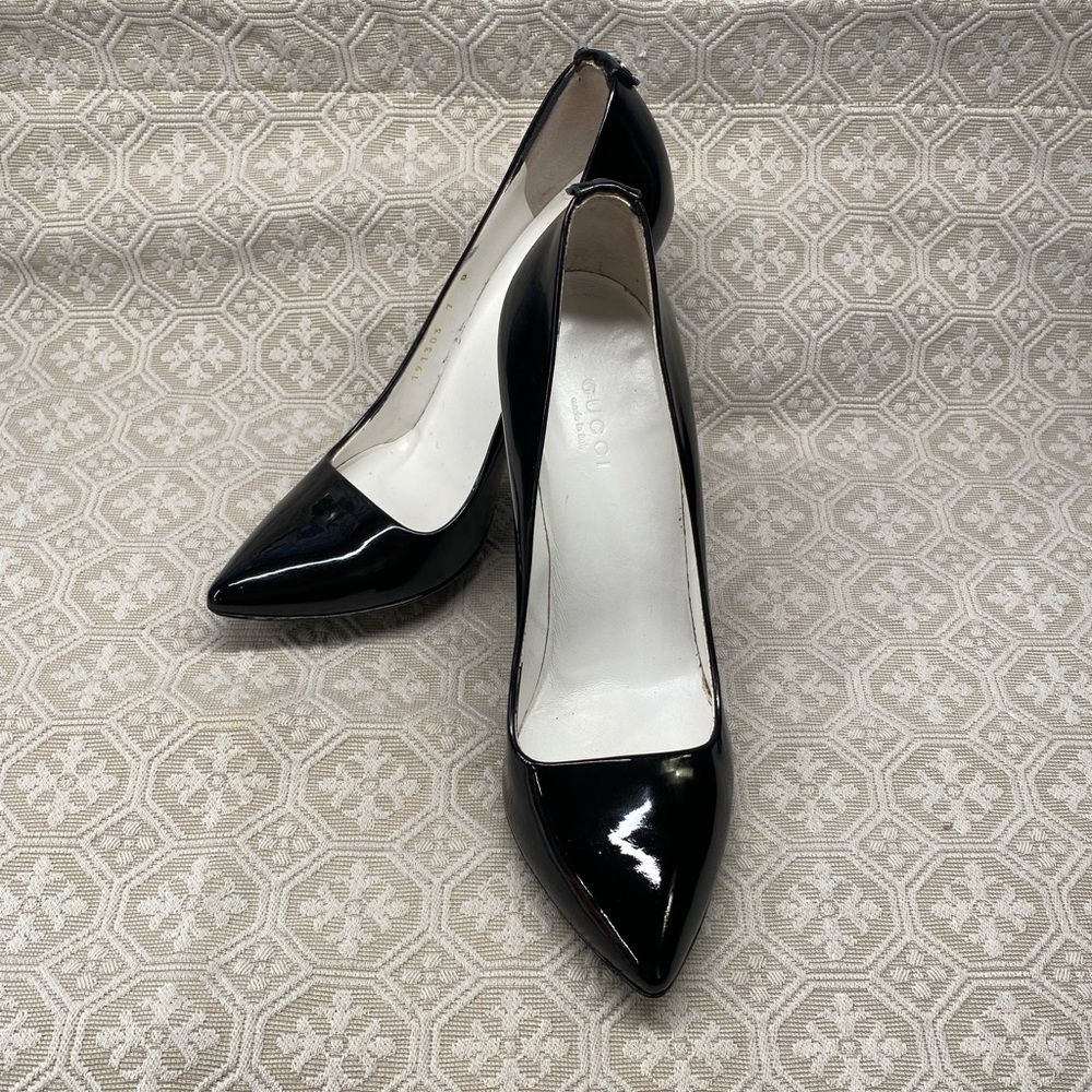Gucci patent leather heels